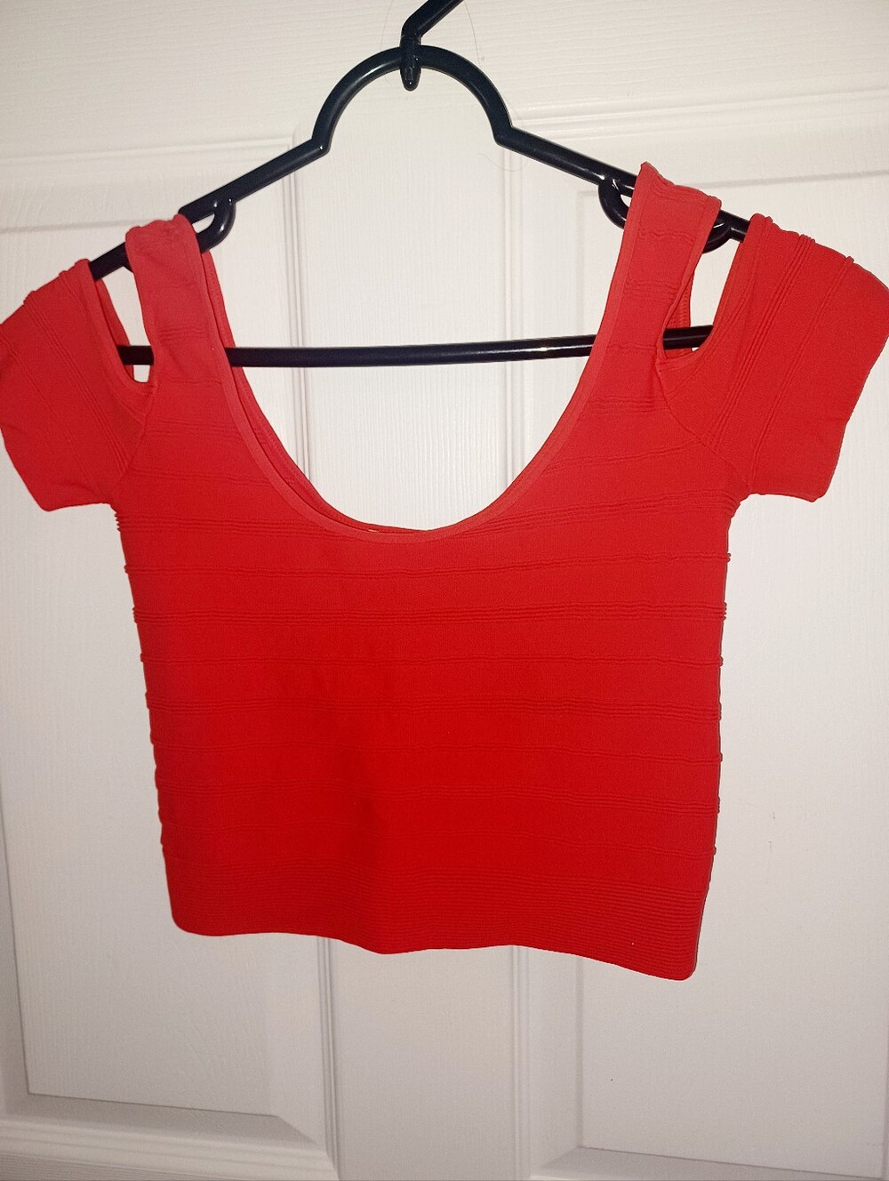 Arden B. Vibrant Red Cold Shoulder Bandage Crop Top XS/S